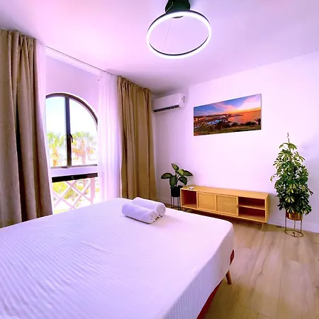 Tropicalidays Oceanview Grand Luxe אדחה