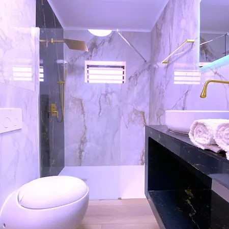 Tropicalidays Oceanview Grand Luxe * أذيخي